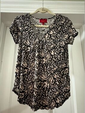 Jennifer Lopez Black and Cream Short Sleeve Blouse Size Petite Small